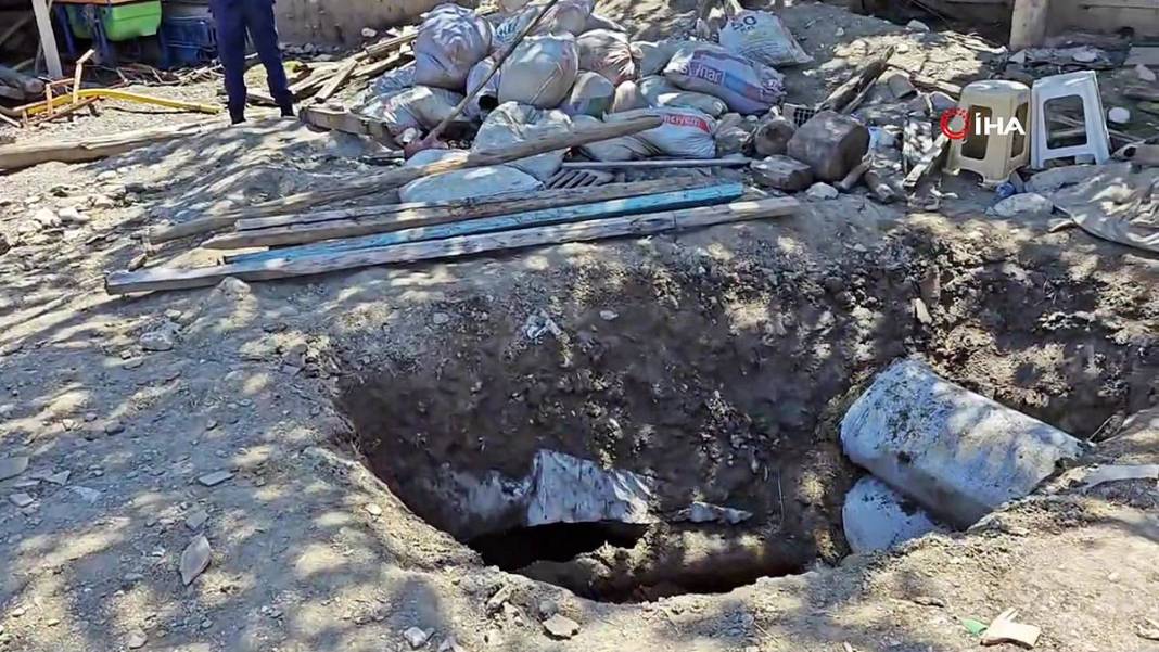 Yaptığı kaçak kazıyı sosyal medyada paylaşınca yakalandı! 2 bin yıllık Roma mozaiği buldu, İtalya'ya satacaktı 4